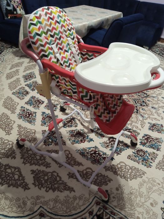 Продается детский стул