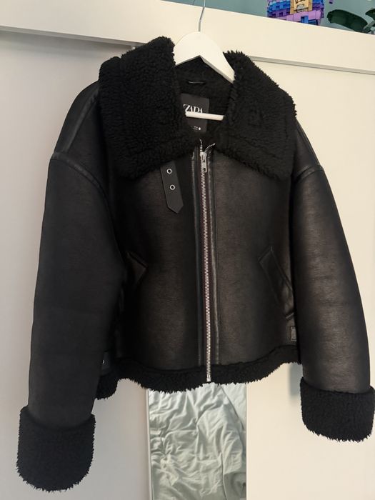 Черно яке на ZARA