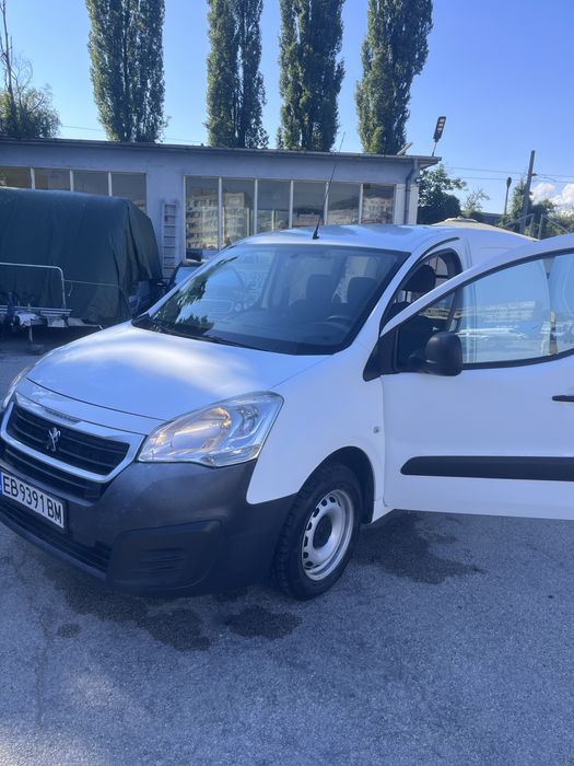 Peugeot partner 2016г.  1.6hdi 90кс