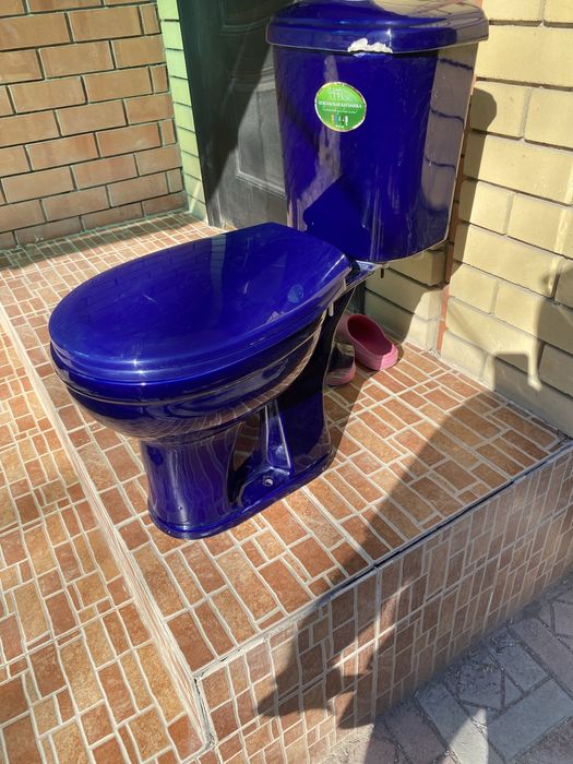 Унитаз в хорошем состоянии