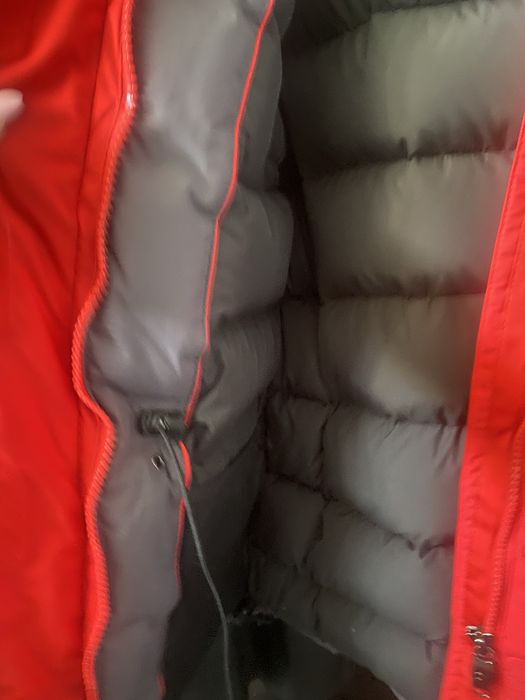 Уникално червено топло яке/ парка гъши пух Peak performans