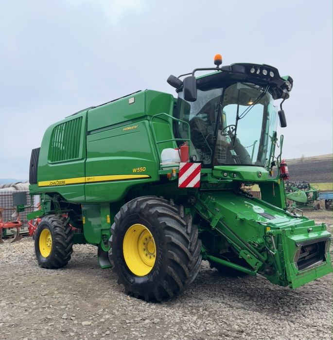 Combina John Deere W550 Hillmaster