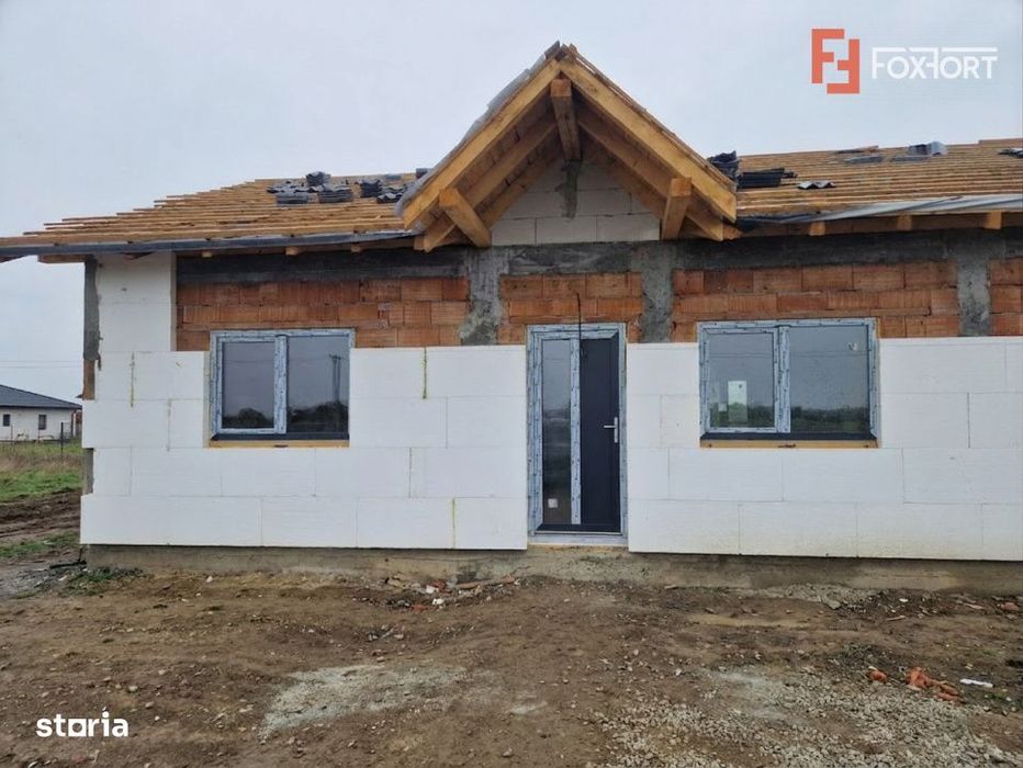 Duplex de vanzare cu 3 camere, zona Bucovat