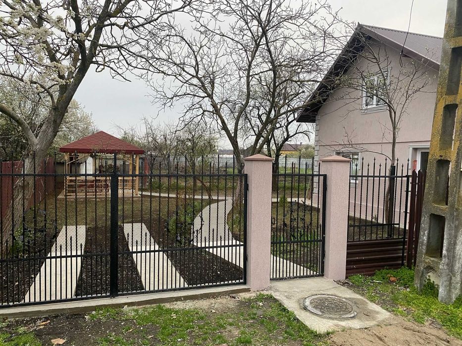 Casa de vanzare in localiatatea Spătaru