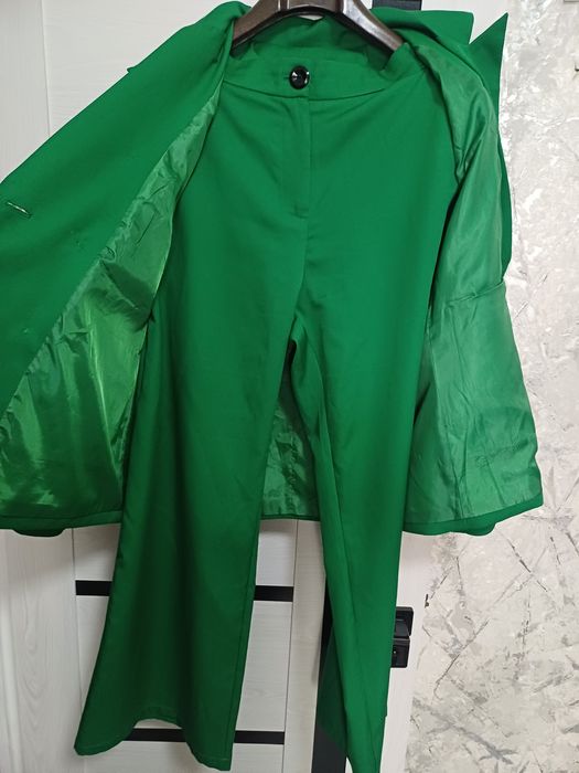 Продаётся турецкий костюм с брука