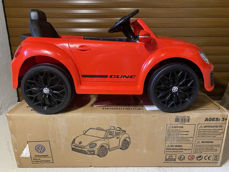 Детска кола Volkswagen Beetle с дистанционно 12V 4,5Ah