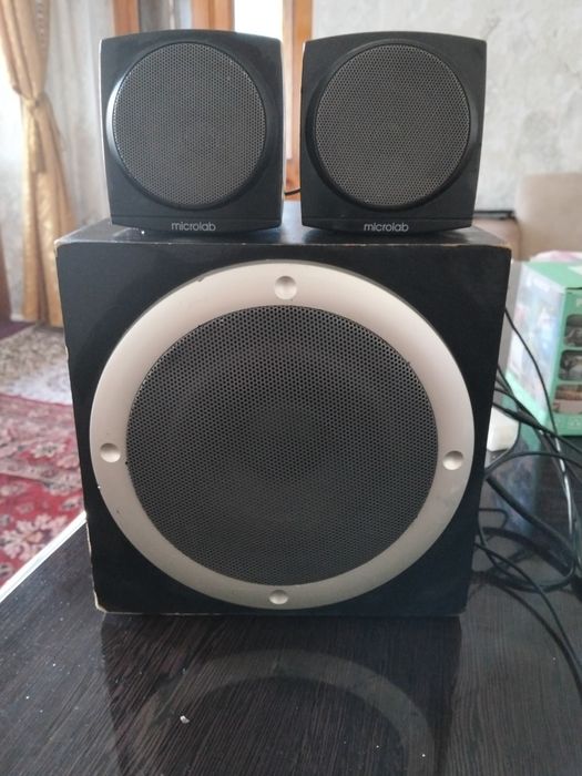 Сабвуфер продаётся