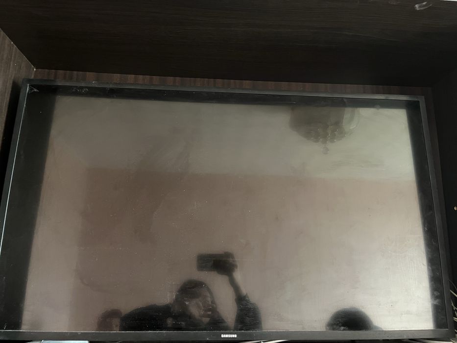 Продам телевизор на запчасти