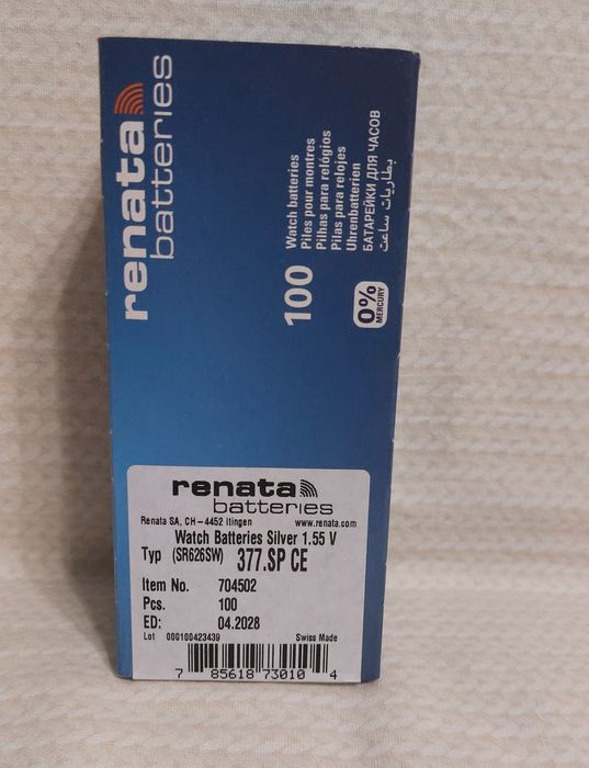 Новые батарейки на ручные часы.