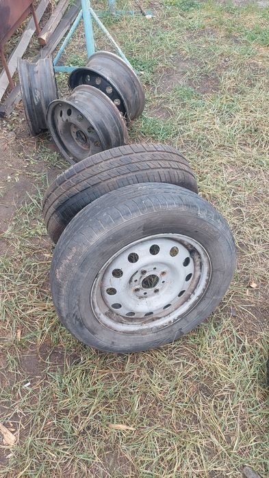 На запаску R14  в хорошем состояние