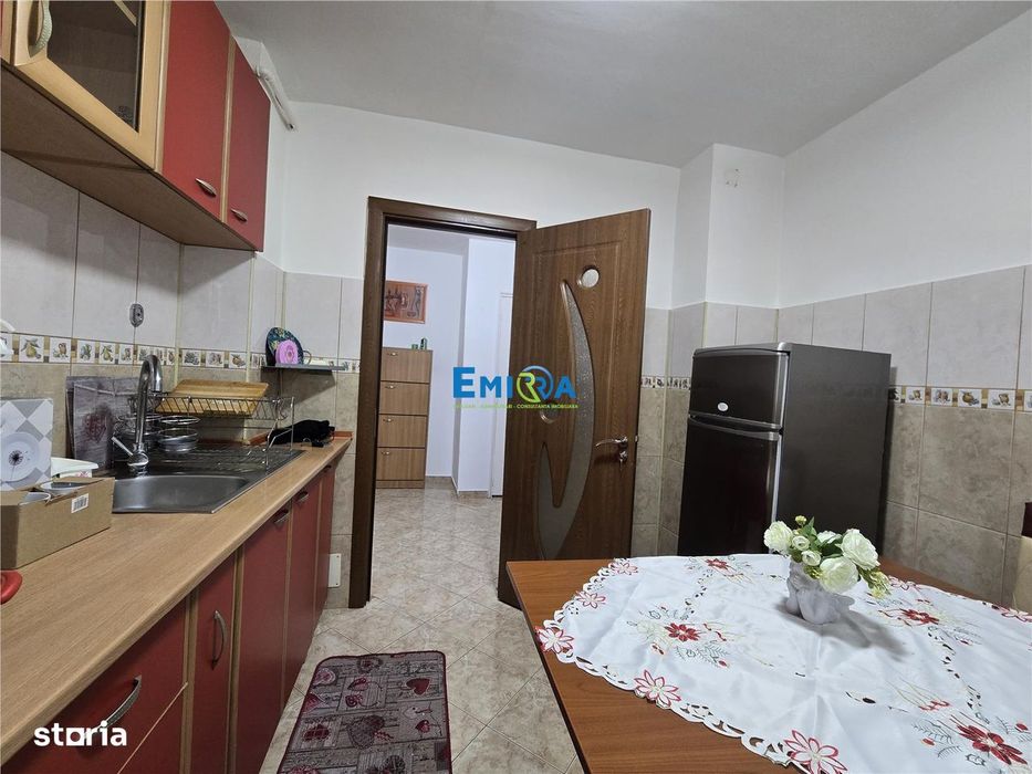 Apartament 2 camere de inchiriat etaj 1 zona Nord Bacau