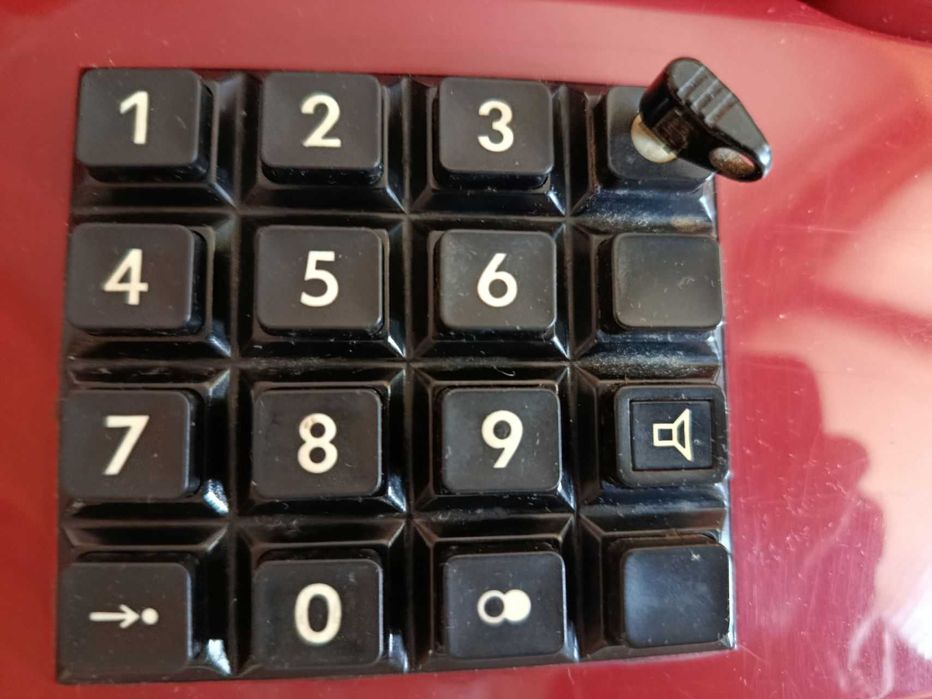 Многофункционален немски стационарен телефон с бутони