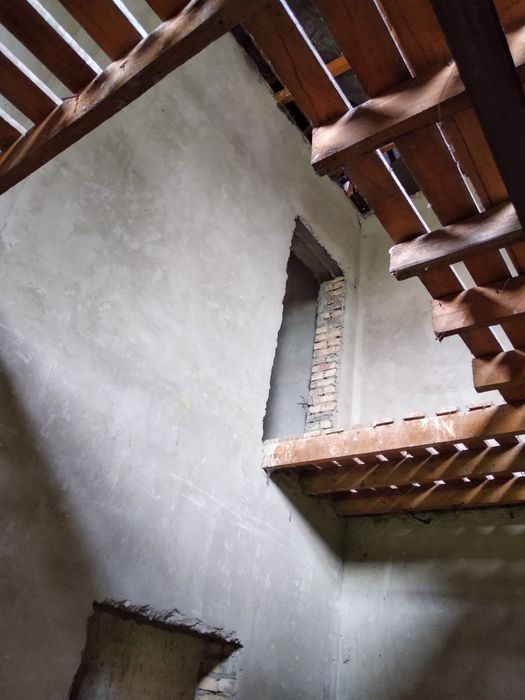 Дом с земельным участком