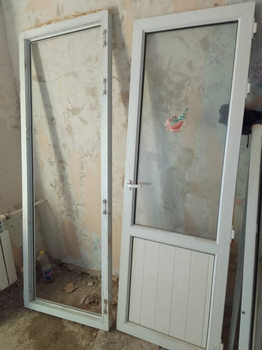 Пластиковая дверь есик