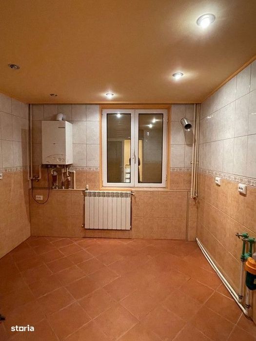 Apartament 3 camere - zona 1 Decembrie 1918
