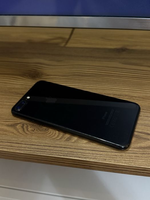 Продается iPhone 7 Plus с объемом памяти 128 ГБ