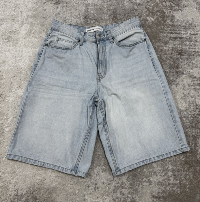 Голубые джинсовые шорты