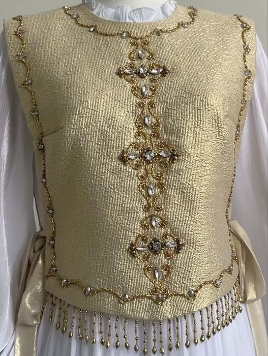 Қазақша Кәжекей-корсет