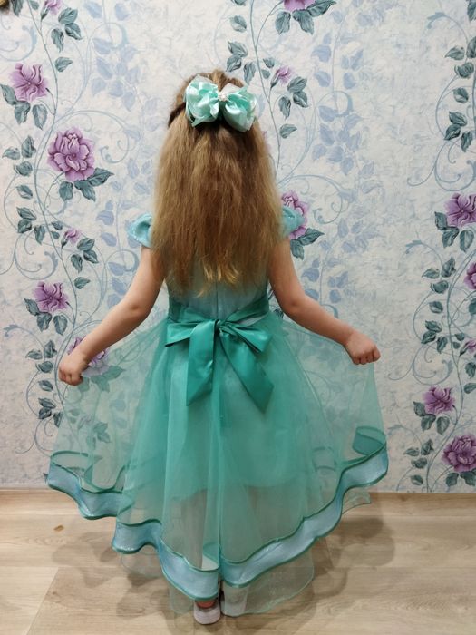 Продаю платья детские