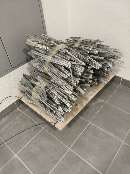 Отдам даром металлолом