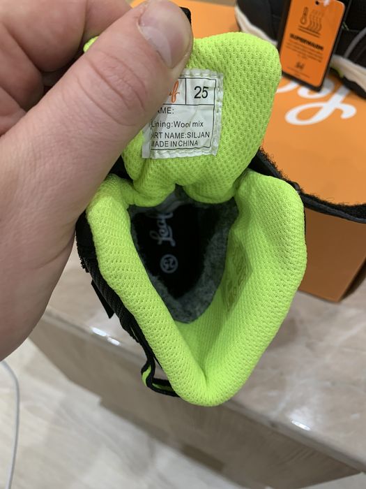 Боти за деца номер 24,25,28,29