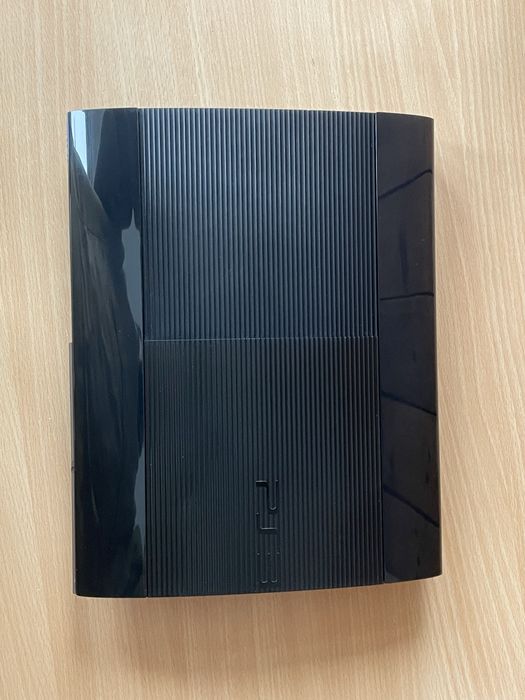 PlayStation 3, 500gb, foarte putine ore de functionare