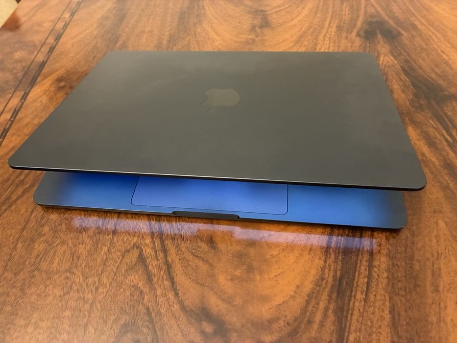 Macbook Air M2 в идеальном состоянии