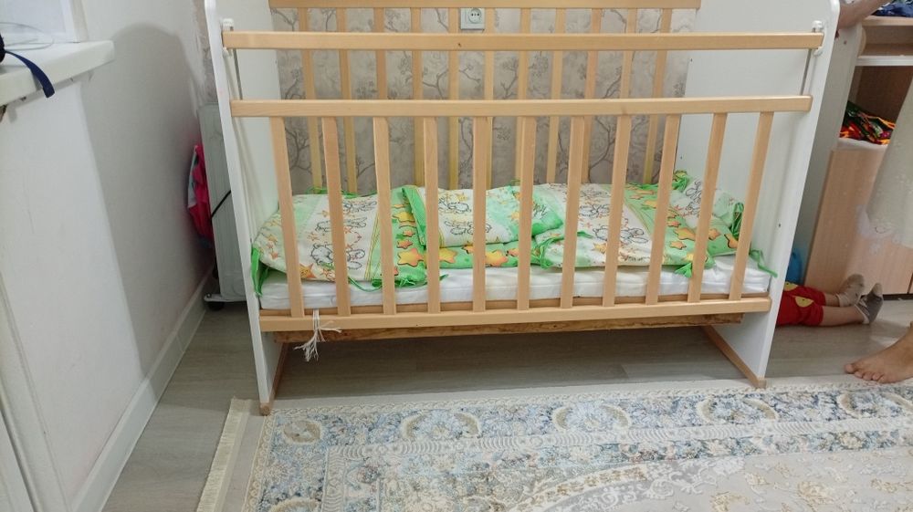 Продам кровать детскую