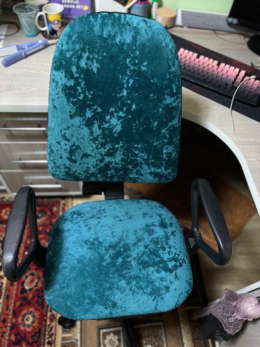 Продам компьютерное кресло