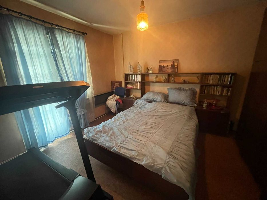 Четиристаен апартамент 121 кв.м. с 3 спални в кв. Васил Левски, Казанлък