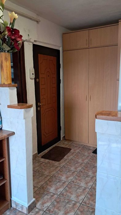 Apartament 2 camere decomandat | Etaj 3/4 | Centrală proprie