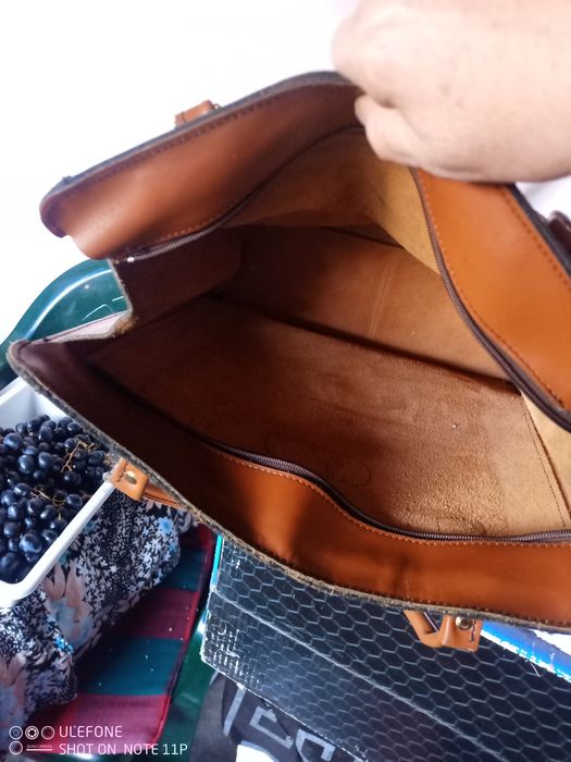 Geanta din piele de calitate