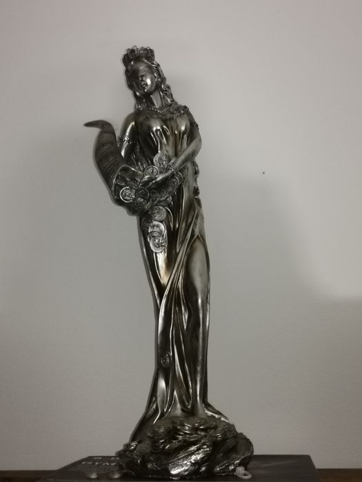 Коледа дойде. Голяма 50см Красива сребриста бронирана статуетка /фигур