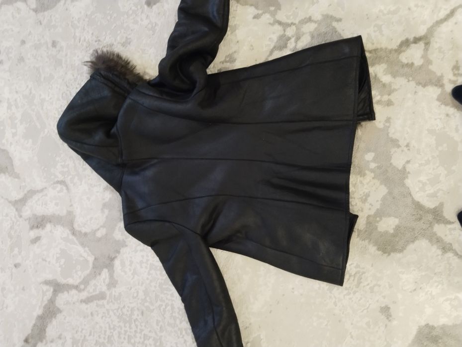 Продаю дублёнку. Размер 46-48.)