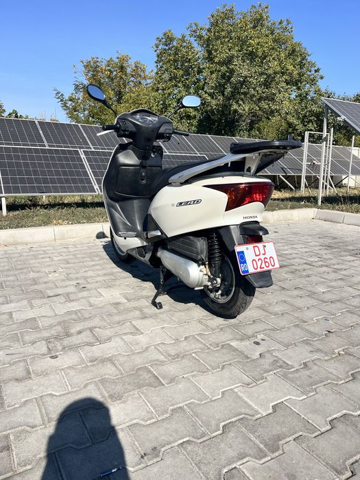 Scuter Honda Lead 2009 | 24.000 km  | Gata de drum