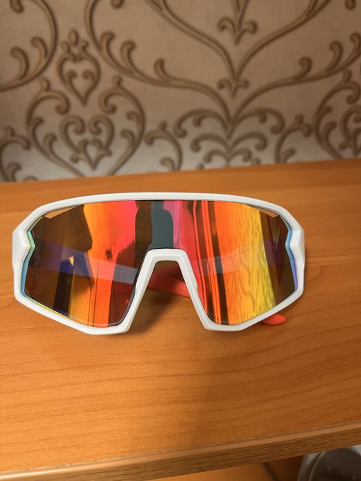 Спортивные очки