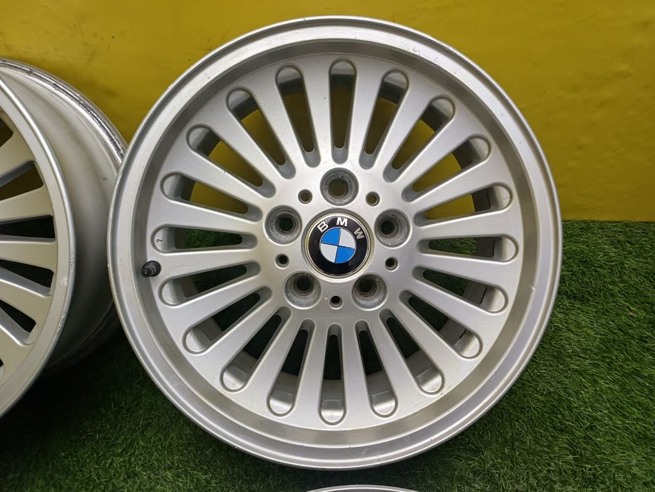 Диски R16 5x120 (Стиль 33) на BMW Е39, Е38, Е34