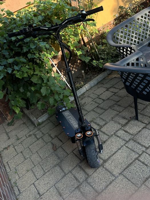 E Wheels E8 3200W 82km/h Dual Motor