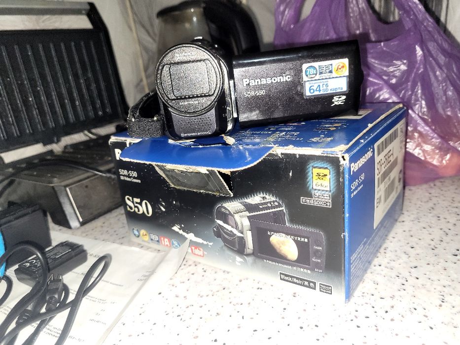 Продам видеокамеру панасоник