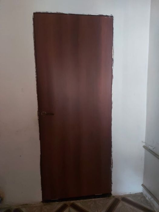 Двери б/у межкомнатные