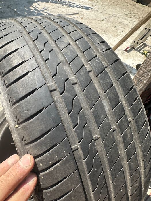 Гуми в добро състояние свалени от пасат 7