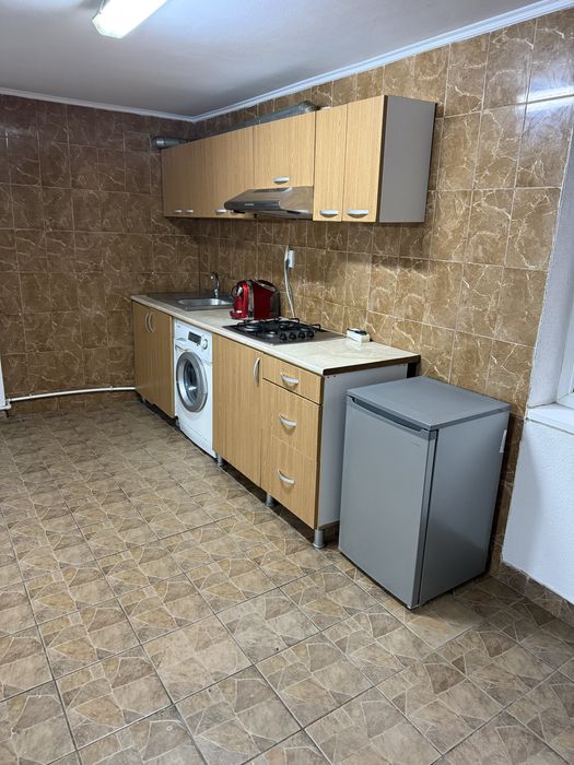 Inchiriez Casa 2 Camere Regim Hotelier/luna