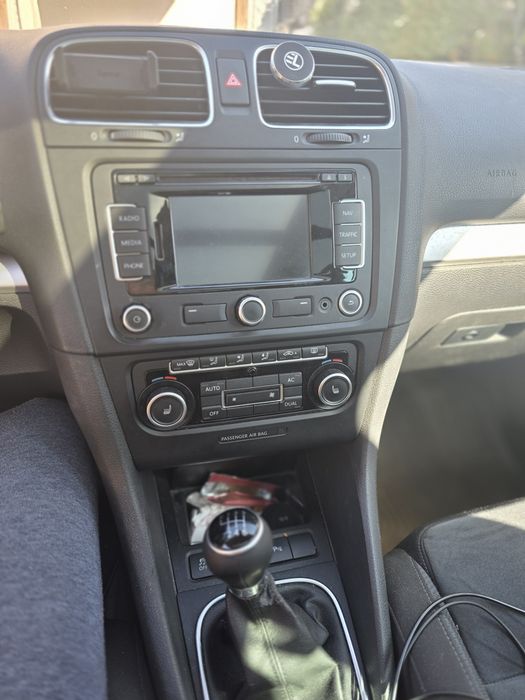 VOLKSWAGEN Golf 2012 — imagine 5