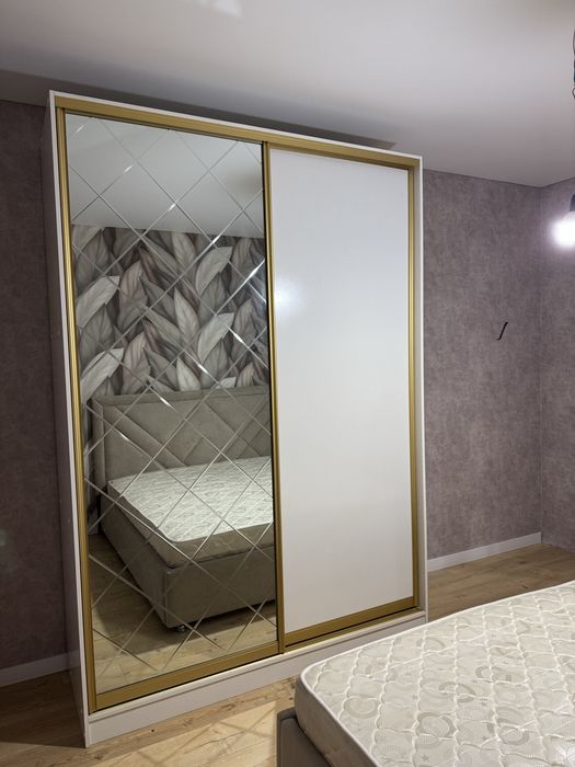 Продам спальный гарнитур