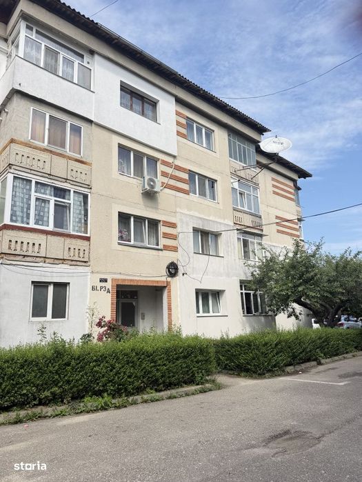 Apartament cu 3 camere decomandat + mansarda