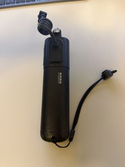 Volta - Trepied GoPro cu functie de incarcare.