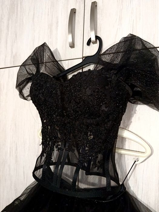 Абитуриентска рокля