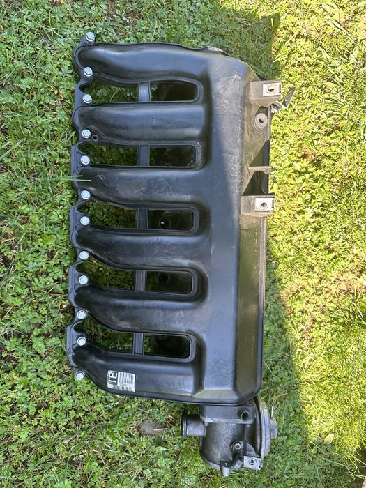 Galerie admisie bmw e60 motor 2.5 cu clapete functionale