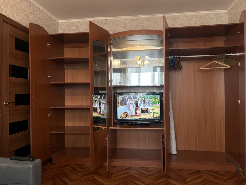 Продам стенку-шкаф в зал или гостиную