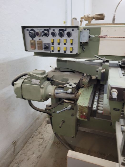 Super oferta mașina tâmplărie